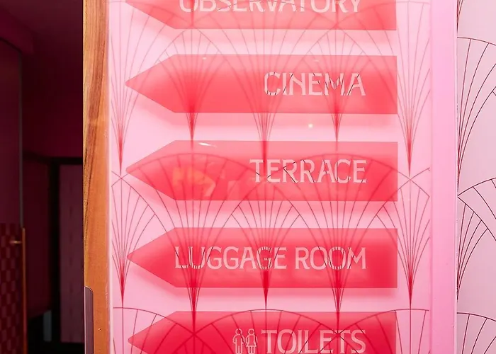 Hotel The Grand - Pop-up Self Check-in