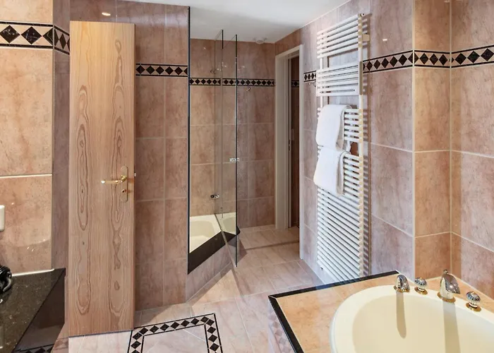 Hotel The Grand - Pop-up Self Check-in *