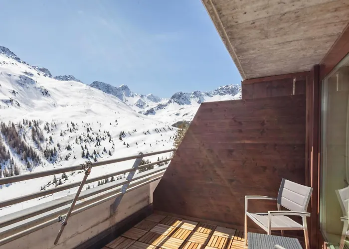 The Grand - Pop-up Self Check-in Hotel *