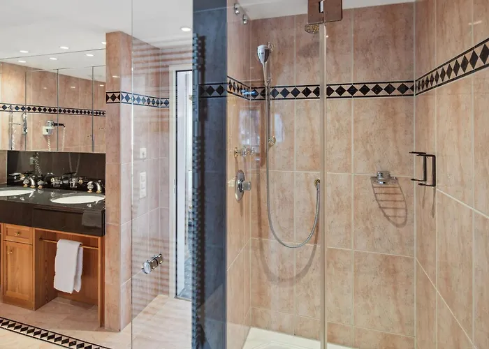 The Grand - Pop-up Self Check-in Hotel