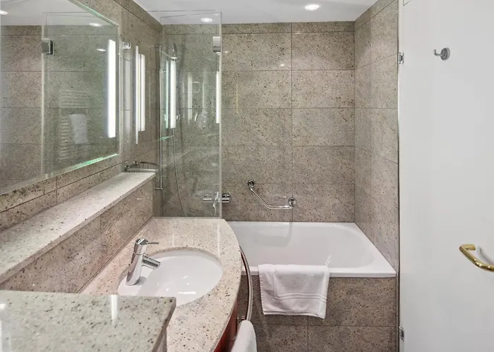 The Grand - Pop-up Self Check-in Hotel Arosa