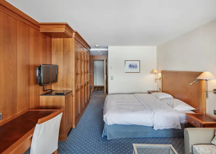 The Grand - Pop-up Self Check-in Hotel *