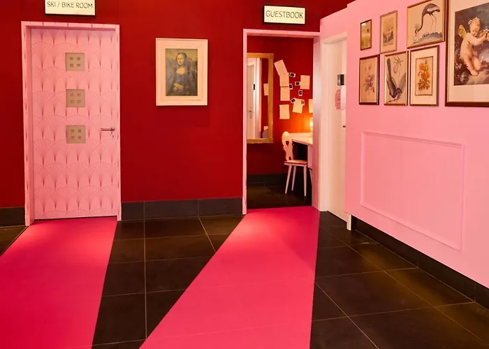 The Grand - Pop-up Self Check-in Arosa