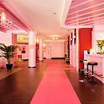 Hotel The Grand - Pop-up Self Check-in Arosa