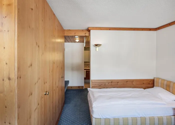 The Grand - Pop-up Self Check-in *