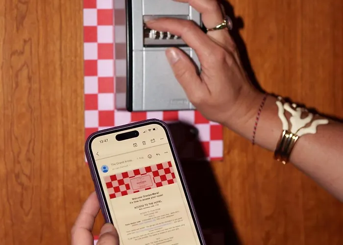 The Grand - Pop-up Self Check-in * Arosa