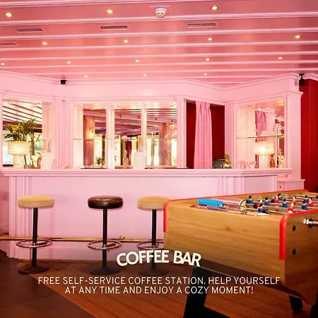 The Grand - Pop-up Hotel